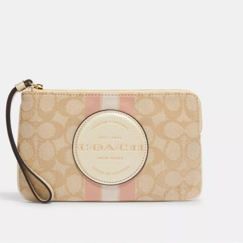 COACH CF439 Dempsey Large Corner Zip Wristlet Signature Print w/Stripe Patch NWT